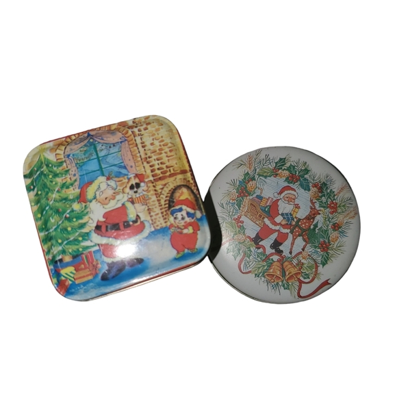 Vintage Christmas tins with candles inside - Picture 2 of 4